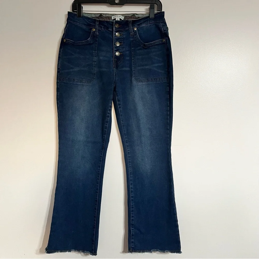 Frye and Co Women's High Rise‎ Raw Hem Button Fly Boot Cut Jeans Size 10
